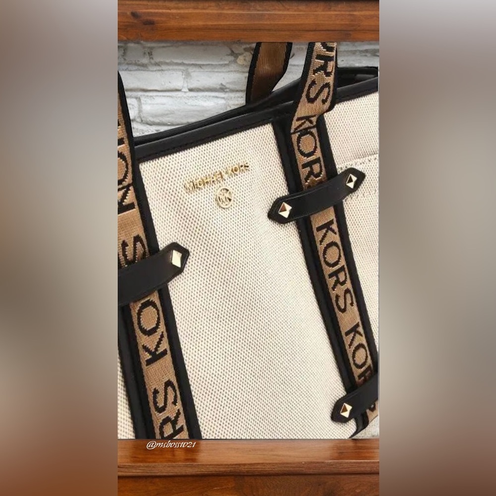 Michael Kors Maeve Medium Convertible Tote in Natural/Black NWT - Picture 8 of 14